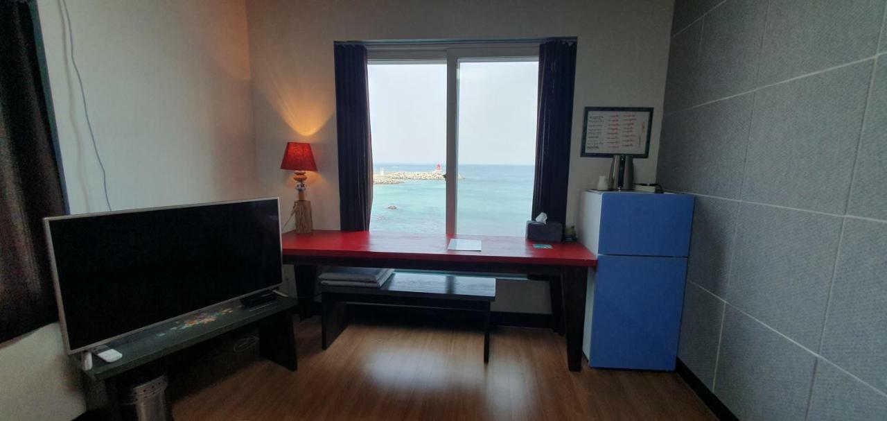 Magenta Villa Donghae Bagian luar foto
