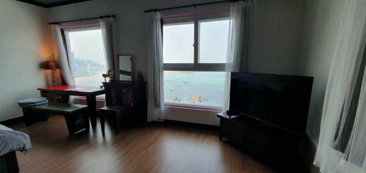 Magenta Villa Donghae Bagian luar foto